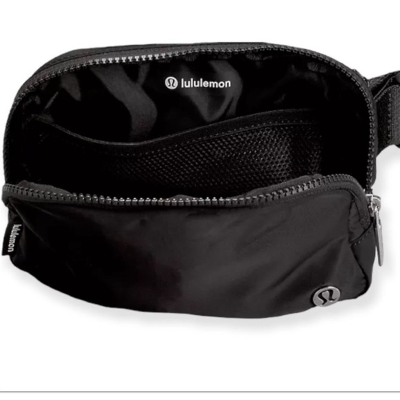 Lululemon Everywhere Belt Bag 
Wordmark ❤️ NWT - Picture 4 of 8
